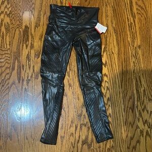 New! Spanx leather motto black leggings. Size large